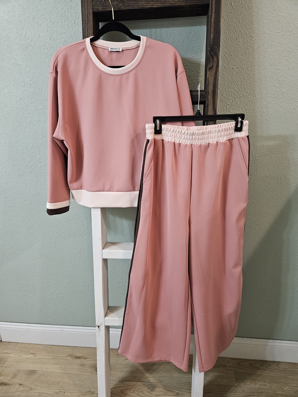 Women's Dust Pink Crewneck Sweatshirt & Wide Leg Pants NWOT Size Large